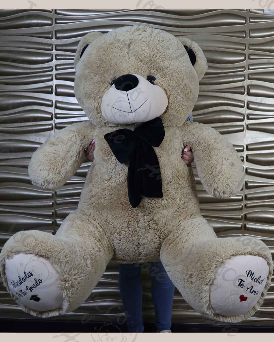 Oso de peluche gigante personalizado 1,85m.