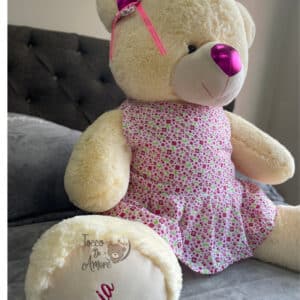 Osita de Peluche 155cm Personalizada con Vestido y Huellas