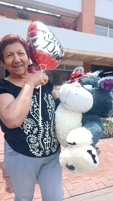 Testimonio de cliente sobre peluches con audio